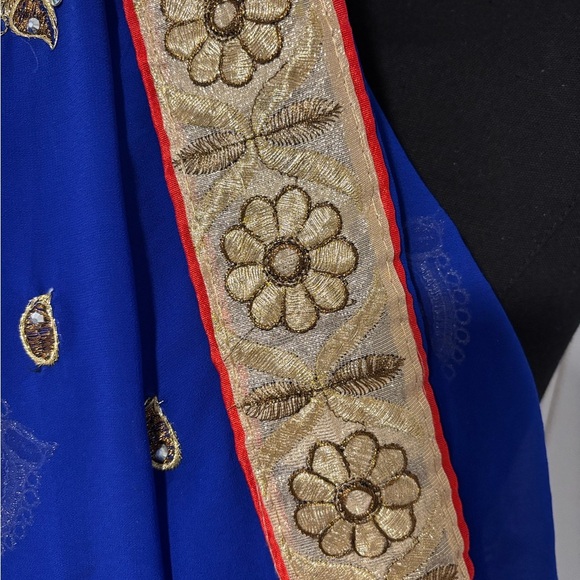Elegant Blue and Gold Sequin Embroidered Saree (some missing beads) - Picture 3 of 4